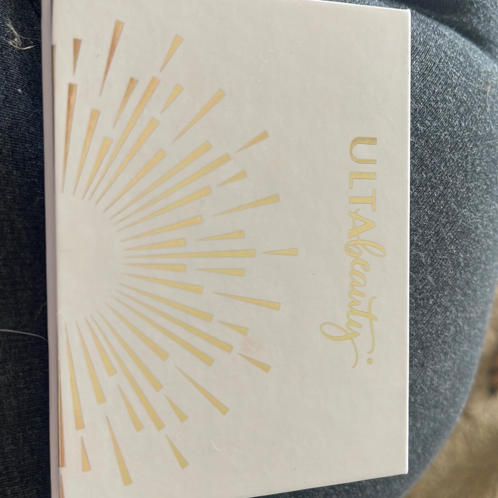 Ulta beauty eyeshadow pallet